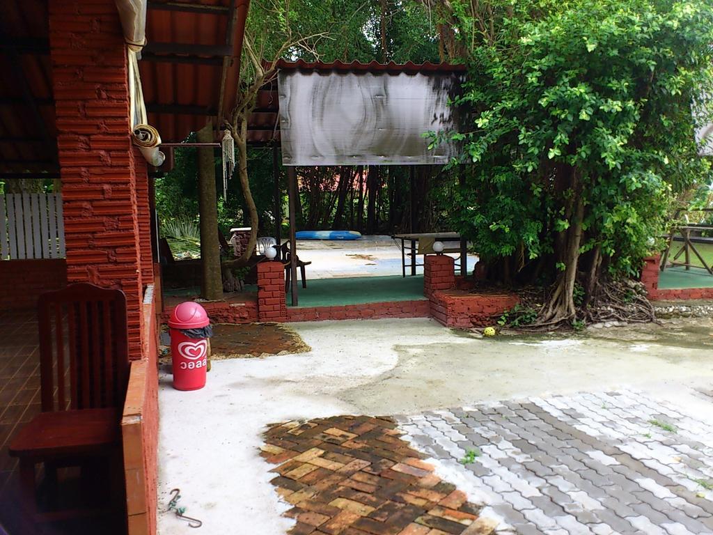 Pine Bungalow Krabi town Exterior foto
