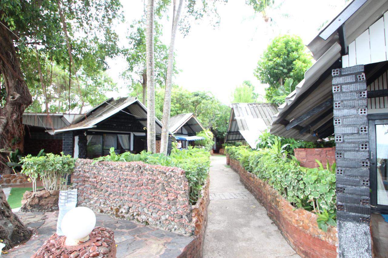 Pine Bungalow Krabi town Exterior foto